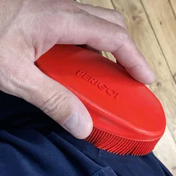SPAZZOLA PER ABITI ROSSA